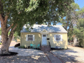 Beautiful Bungalow Next to UNC-FREE Cruiser Bikes!